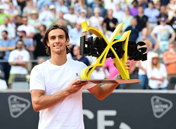 度动作而著 度动作而著